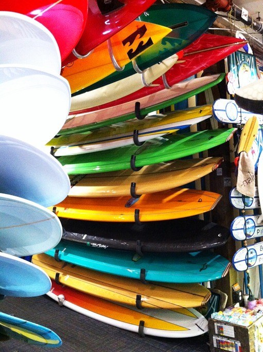tablas de surf en la tienda